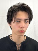 ビジネス黒髪センターパートツーブロックミニウルフショート眉毛