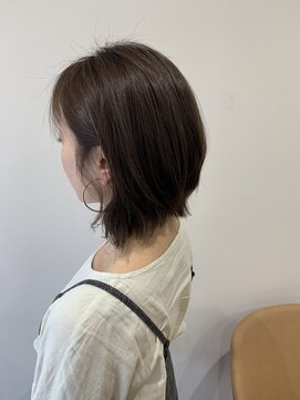 アッシュ 二俣川南口店(Ash) 前下がりひし形レイヤーカット