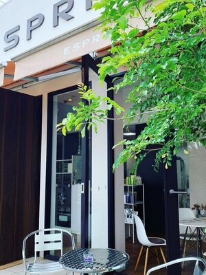 大型サロンが苦手な方にもおすすめ！韓国カフェ風の癒しの空間で極上のひと時をお過ごしください…。