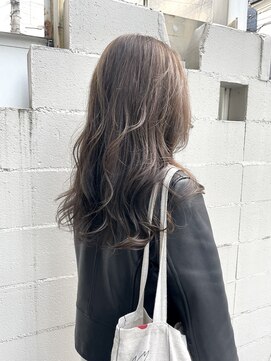 イチエ(icie) ナチュラルウェーブ×オリーブベージュ