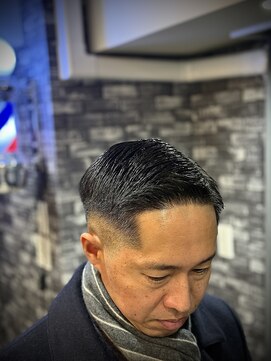 プラウド(PROUD) 七三分け　サイドパート　スキンフェードカット　ビジネス　三田