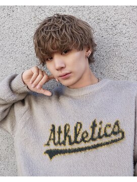 アーリー(Ali'i) 無造作スパイラルパーママッシュウルフベージュ