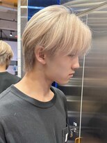 サンクマーケット 渋谷(cinq MARKET)&nbsp;韓国メンズピンクベージュミルクティーカラーセンターパートヘア