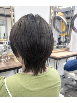 ノイ(Noy) ウルフショート