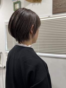 骨格似合わせカットだけじゃない！くせ毛を活かしたカット技術も◎あなたの魅力を引き出すショートヘアに！