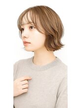 【小顔になりたいならコレ】くびれ＆レイヤーで最強バランス。