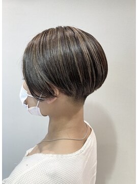 ヘアーアンドメイク アンジュ 中野店(Hair&Make ange) 刈り上げマッシュ×ハイライト