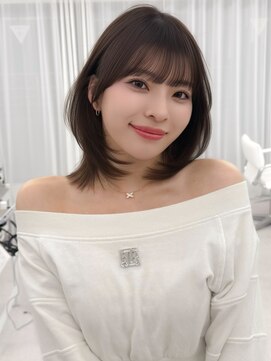 アマトウキョウスマートサロン(AMA TOKYO×Smart Salon) くびれミディアムレイヤー/顔まわりカット/美髪レイヤーカット