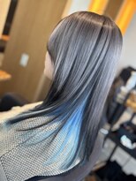 エクラ 山越店(e’clat) 透明感ホワイトグレー×ブルーデザインカラー