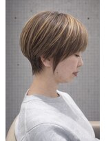 ザ サード プレイス トーキョー ギンザ(THE THIRD PLACE TOKYO GINZA)&nbsp;【銀座】白髪ぼかしハイライトのくびれショート