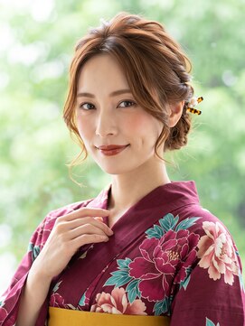 と和 巣鴨 レトロモダン浴衣×大人の艶ツイストシニヨン