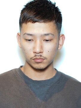 ワンワンオー バーバーショップ 博多店(@110 BARBER SHOP) 刈り上げ ビジカジツーブロック