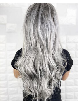 シェルティ フィエル(Shelltie Fiel) ホワイトパール