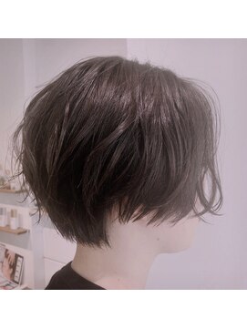 ルー(loup) ☆ハンサムショート☆前髪なしショート/前下がりショート