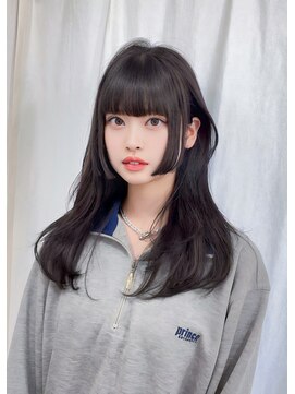 スイ(suii.) 下北沢/イ・ドゥナ風「姫カット×ぱっつんバング」担当/望月