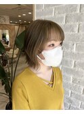 カーキグレージュカラー