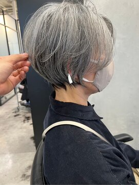 アルトル 池袋(altru) 40代50代60代70代◎白髪ぼかしハイライト大人ショートボブ大鷲