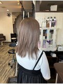 大人可愛いミディスタイル×ハイトーン透明感カラー