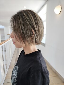 ビュートリアム 神戸(BEAUTRIUM) ハイトーンショートボブ/ショートカット/ショートヘア/30代/40代