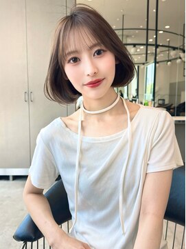 ロンド クラン 岡崎(Lond Clan) ふわっと軽さのあるフェミニンボブ