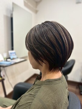 プライベート ヘアサロン カオ(private hair salon kao) コントラストショート