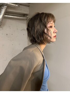 ノラ シブヤ(NORA) グレージュ、透明感カラー、くすみカラー