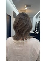 ブロンド(Blonde)&nbsp;ハイライト　レイヤーボブ