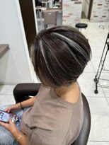 アッシュ 新杉田店(Ash)&nbsp;コントラストが可愛い大人ハイライトショート