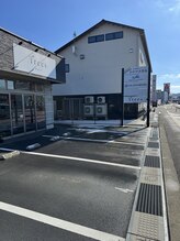 Q:treeshairの場所がわからない。目印になる物ありますか？？#髪質改善#縮毛矯正#ハイライト#白髪ぼかし