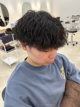ソソ(soso.) MEN’S HAIR/ツイストパーマ/刈り上げマッシュ/木更津