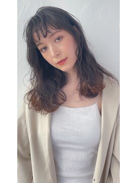 エイチバイシオミエイチ 神戸三宮(H by shiomi H) 着物ヘア/大人ガーリー/ダークアッシュ/似合わせカット/三宮元町