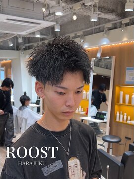 ルースト 原宿店(ROOST) 刈り上げセンターパート/波巻きツイストスパイラル/原宿
