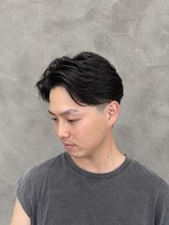 フジヤマバーバーショップ アジト(FUJIYAMA BARBER SHOP ajito)&nbsp;フェーザー風センターパート