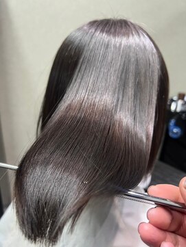 ネウィ 秋田(newi) うるつやストレート