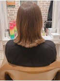 くびれヘアグレージュ切りっぱなしボブ似合わせカットアラフォー