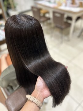 フォルテ 藤枝エピ店 髪質改善で叶うサラサラ艶髪