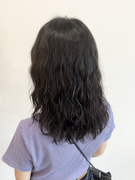 ライフイズ プレジャー 磐田中泉店(Life is… PLEASURE) 波巻きパーマロングスタイル