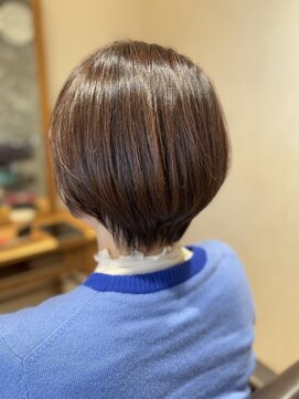 セイロン(CEYLON) 艶髪丸みショート