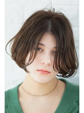 リル 8F 銀座(Rire) 【Rire-リル銀座-】３０代４０代にオススメマッシュショート