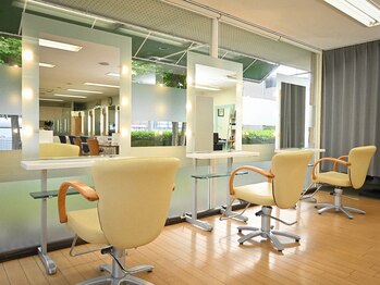 ヘアカラー専門店　ロコモコ南大通り店