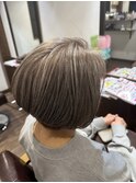 脱！白髪染め、ショートボブ。
