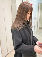 柔らかく見える透明感カラー