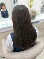 エレラビューティー(ELERA beauty)&nbsp;透明感グレージュ/ナチュラルストレート/セミロング