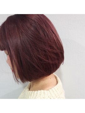 サングース(Sungoose) <sungooseTOKYO>丸みボブデザインカラールビーレッド