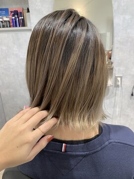 ビーケアーズ リアン(be-cares Lien) バレイヤージュカラー