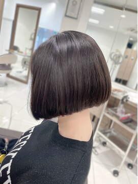 アッシュ 高円寺店(Ash) コーヒーブラウンのフラットボブ★★
