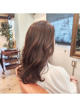 エルムトウキョウ(ELM Tokyo) ナチュラルで柔らかい色味のベージュブラウン☆