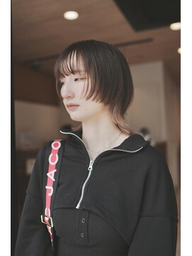 ミューズ バイ ケンジ(MUSE by KENJE) ウルフヘアインナーカラー前髪有りショートくびれ