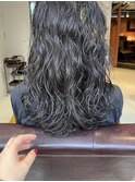 【三ツ井純】ロングパーマ ニュアンスカール グレージュ グレー