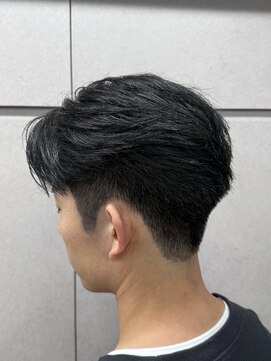 ニコ トウキョウ ロジック(nico TOKYO Logic) メンズセンターパートニュアンスパーマフェザーパーマ